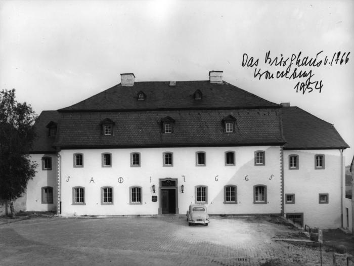 Nr. 7 Burghaus Kronenburg 1952